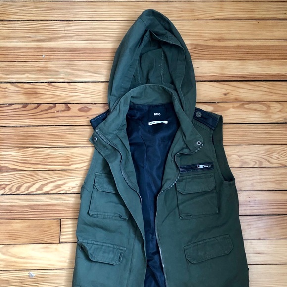 Urban Outfitters BDG army green vest, XS - Picture 2 of 5